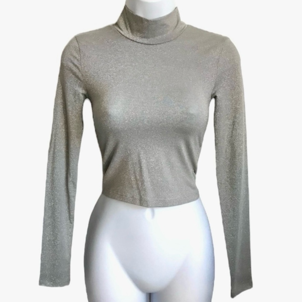 A&F Brand New Women’s Metallic Silver Fitted LS Mock Neck Crop Top size XXS NWT - Picture 2 of 16
